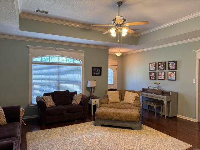1995 Shelby Drive, Benton, AR 72015