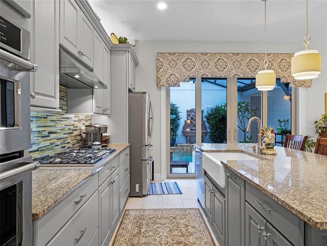8818 BISMARCK PALM DRIVE, Winter Garden, FL 34787