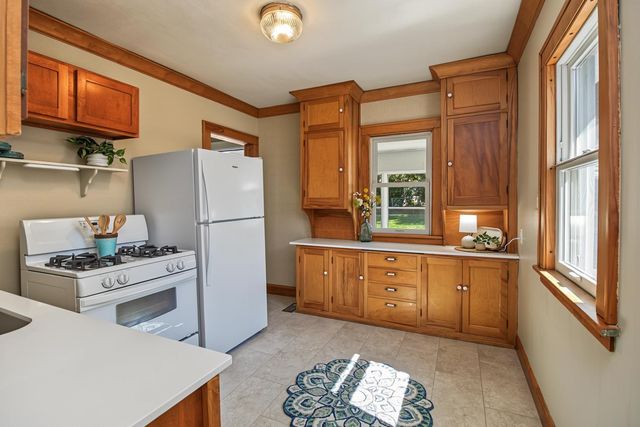 956 Winslow Avenue, West Saint Paul, MN 55118