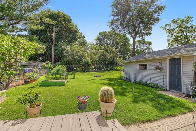 956 Winslow Avenue, West Saint Paul, MN 55118