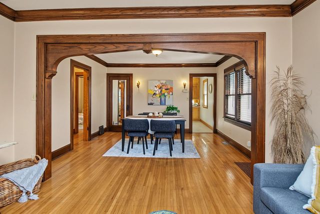 956 Winslow Avenue, West Saint Paul, MN 55118