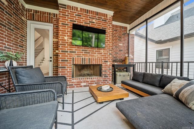1712 N Polk Street, Little Rock, AR 72207