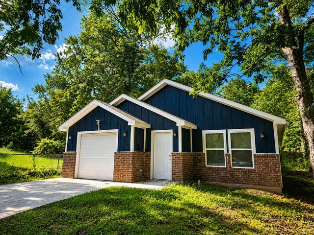 610 W Austin Street, Paris, TX 75460