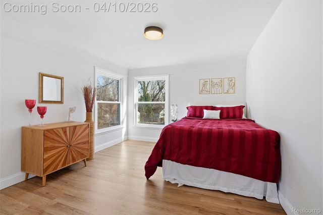 16600 Avon Avenue, Detroit, MI 48219