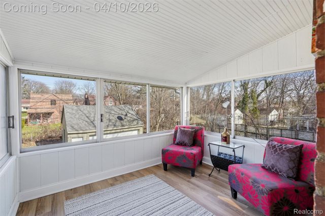 16600 Avon Avenue, Detroit, MI 48219