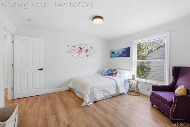 16600 Avon Avenue, Detroit, MI 48219