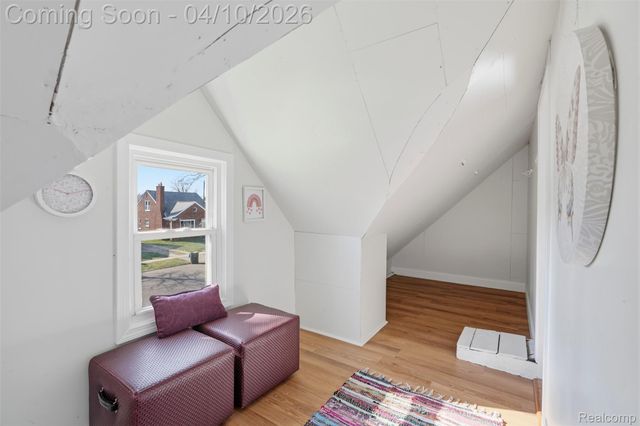 16600 Avon Avenue, Detroit, MI 48219