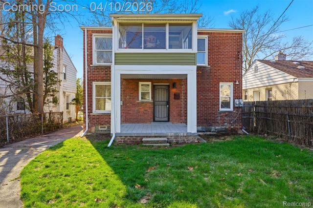 16600 Avon Avenue, Detroit, MI 48219