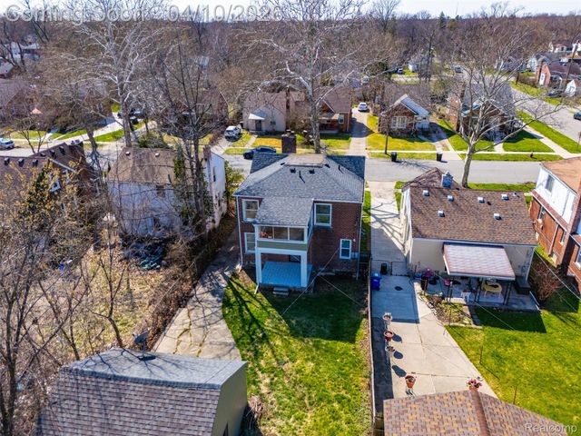 16600 Avon Avenue, Detroit, MI 48219