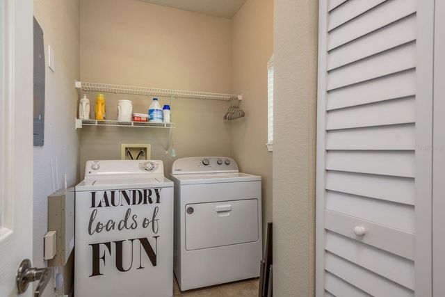 2141 PORTOFINO PLACE 8-2828, Palm Harbor, FL 34683