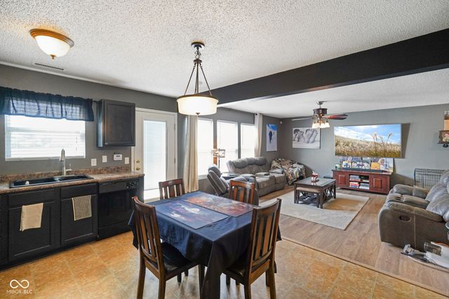 8805 Hosta Way, Camby, IN 46113