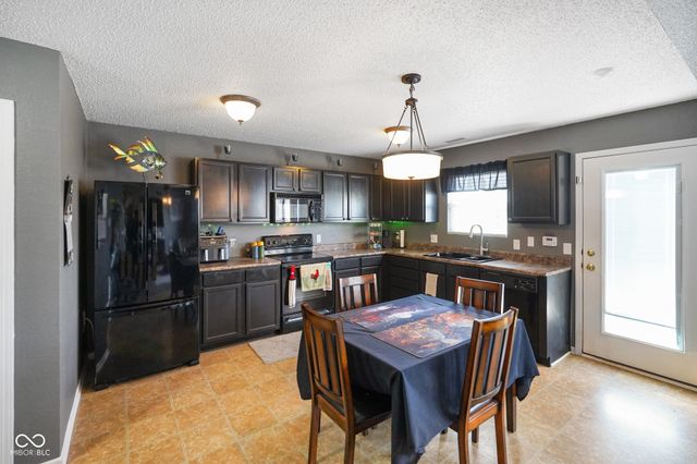 8805 Hosta Way, Camby, IN 46113