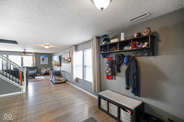 8805 Hosta Way, Camby, IN 46113