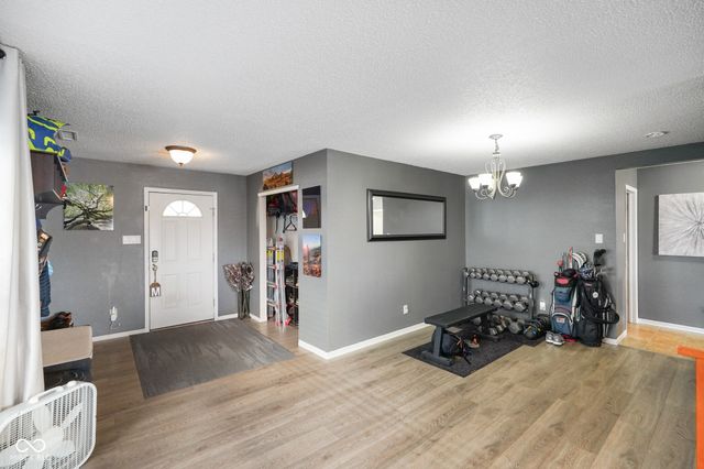 8805 Hosta Way, Camby, IN 46113