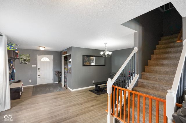 8805 Hosta Way, Camby, IN 46113