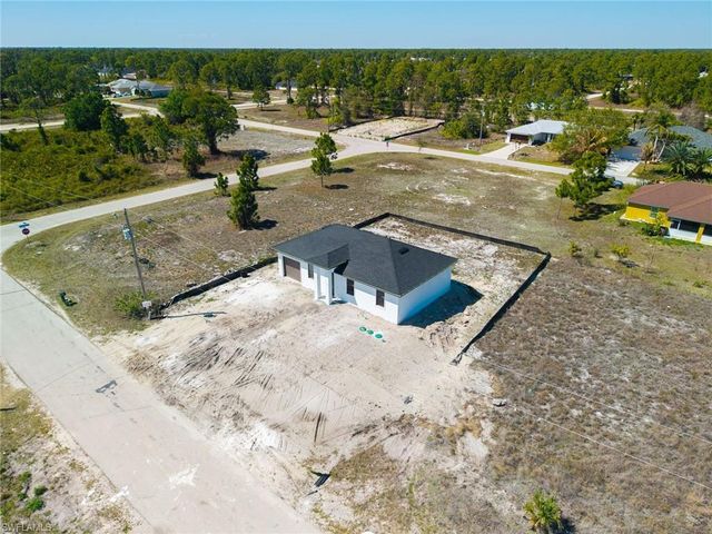 1211 Delores ST E, Lehigh Acres, FL 33974