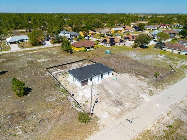 1211 Delores ST E, Lehigh Acres, FL 33974