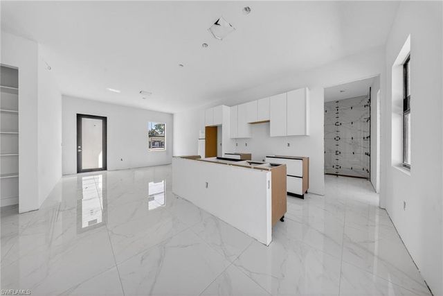 1211 Delores ST E, Lehigh Acres, FL 33974