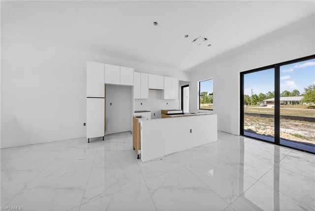 1211 Delores ST E, Lehigh Acres, FL 33974