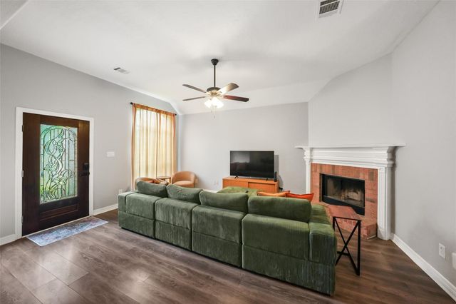 11307 Alcott Drive, Montgomery, TX 77356