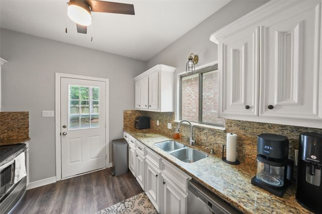 11307 Alcott Drive, Montgomery, TX 77356