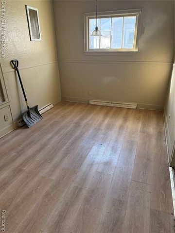 2918 Mackin Road, Flint, MI 48504