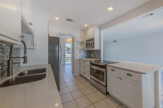 149 PINEWOOD AVENUE, Clearwater, FL 33765