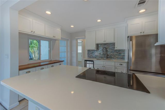 149 PINEWOOD AVENUE, Clearwater, FL 33765