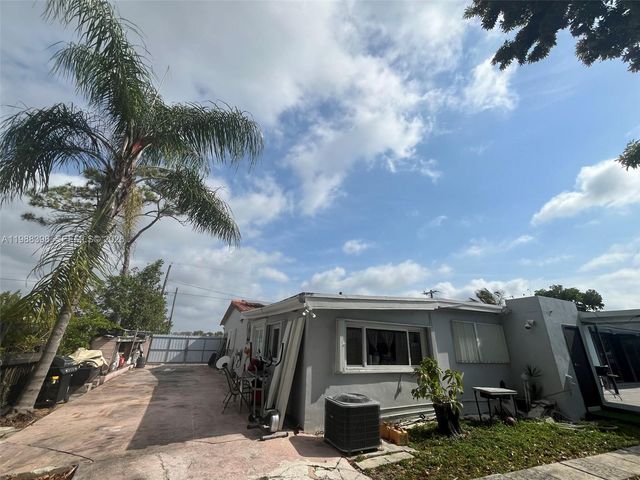 9260 SW 164th St, Palmetto Bay, FL 33157