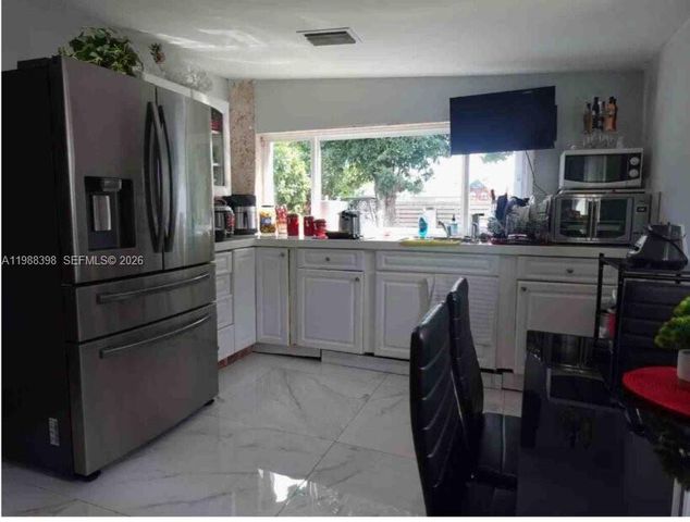 9260 SW 164th St, Palmetto Bay, FL 33157