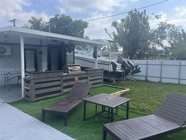 9260 SW 164th St, Palmetto Bay, FL 33157