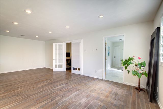 8415 Gladwood Lane, Dallas, TX 75243