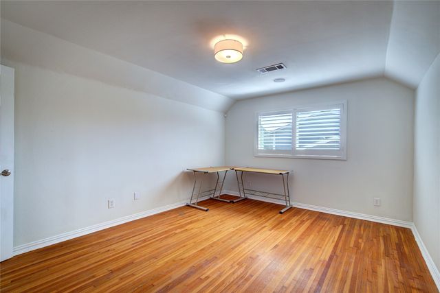 8415 Gladwood Lane, Dallas, TX 75243