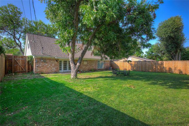 8415 Gladwood Lane, Dallas, TX 75243