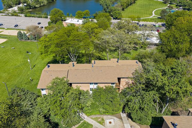 5803 Oakwood Drive C, Lisle, IL 60532