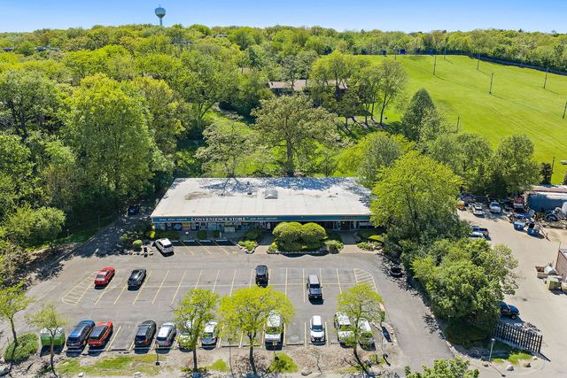 5803 Oakwood Drive C, Lisle, IL 60532