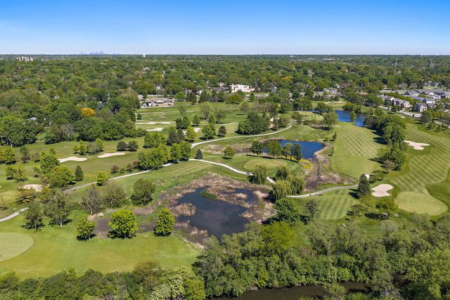5803 Oakwood Drive C, Lisle, IL 60532