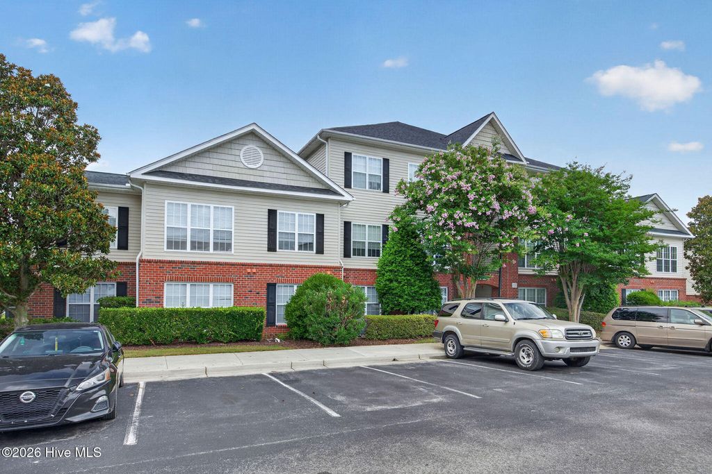 2801 Bloomfield Lane Unit 201, Wilmington, NC 28412