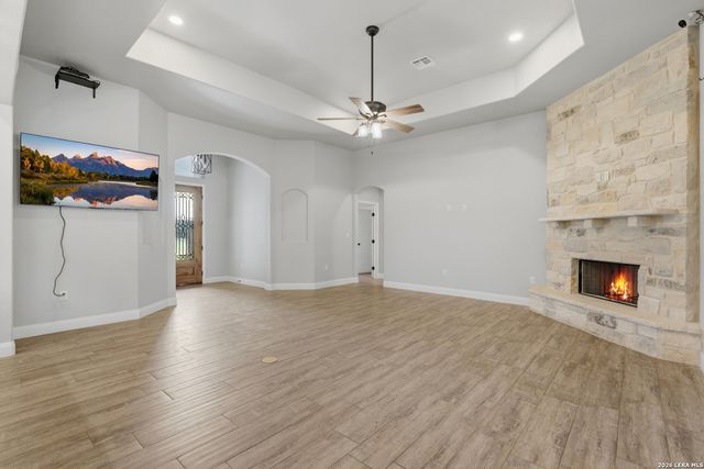 104 HONDO RDG, La Vernia, TX 78121