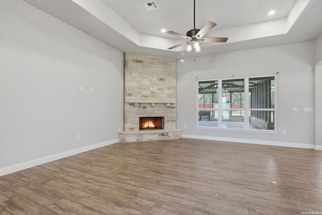 104 HONDO RDG, La Vernia, TX 78121