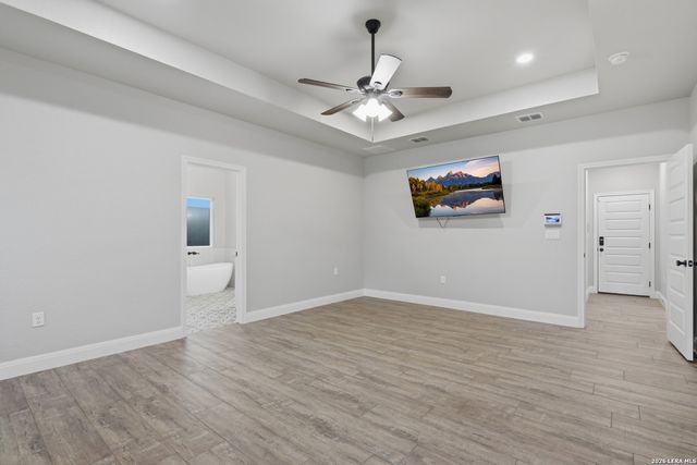 104 HONDO RDG, La Vernia, TX 78121