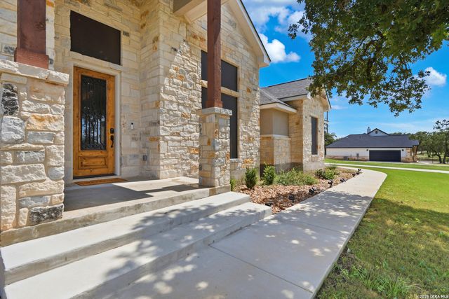 104 HONDO RDG, La Vernia, TX 78121