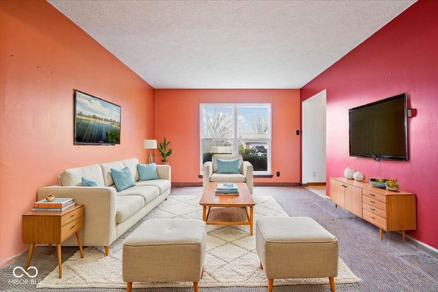 8733 Caplock Lane, Indianapolis, IN 46256