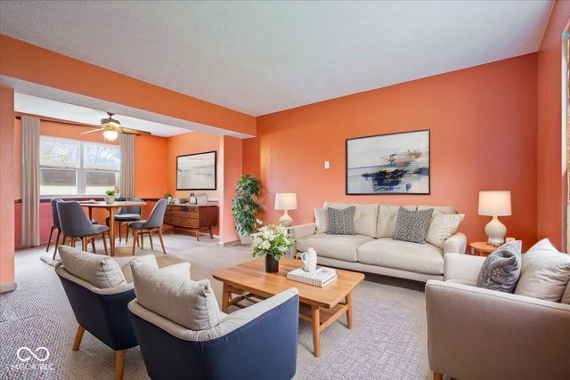 8733 Caplock Lane, Indianapolis, IN 46256