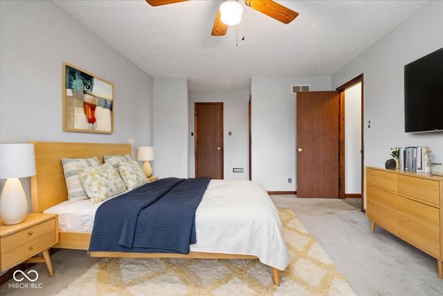 8733 Caplock Lane, Indianapolis, IN 46256