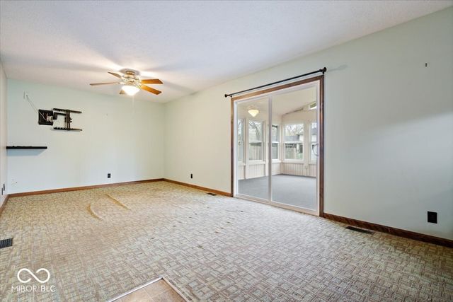 8733 Caplock Lane, Indianapolis, IN 46256