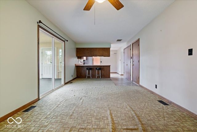 8733 Caplock Lane, Indianapolis, IN 46256