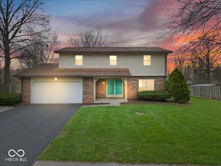 8733 Caplock Lane, Indianapolis, IN 46256