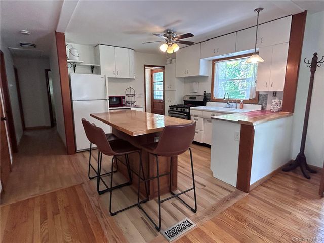 4 Petticoat Lane, Beacon, NY 12508
