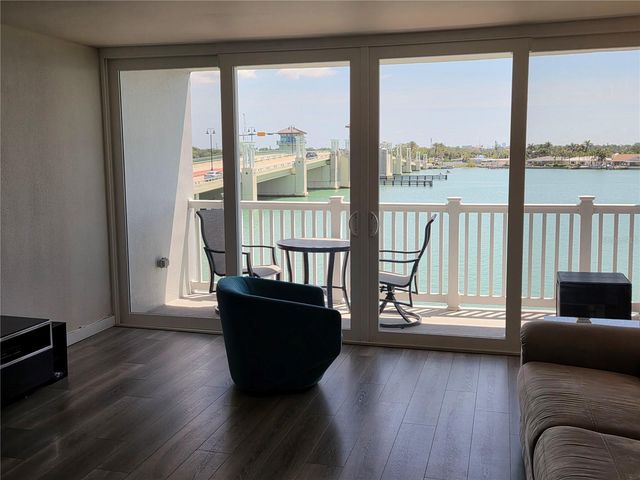 500 TREASURE ISLAND CAUSEWAY 307, Treasure Island, FL 33706